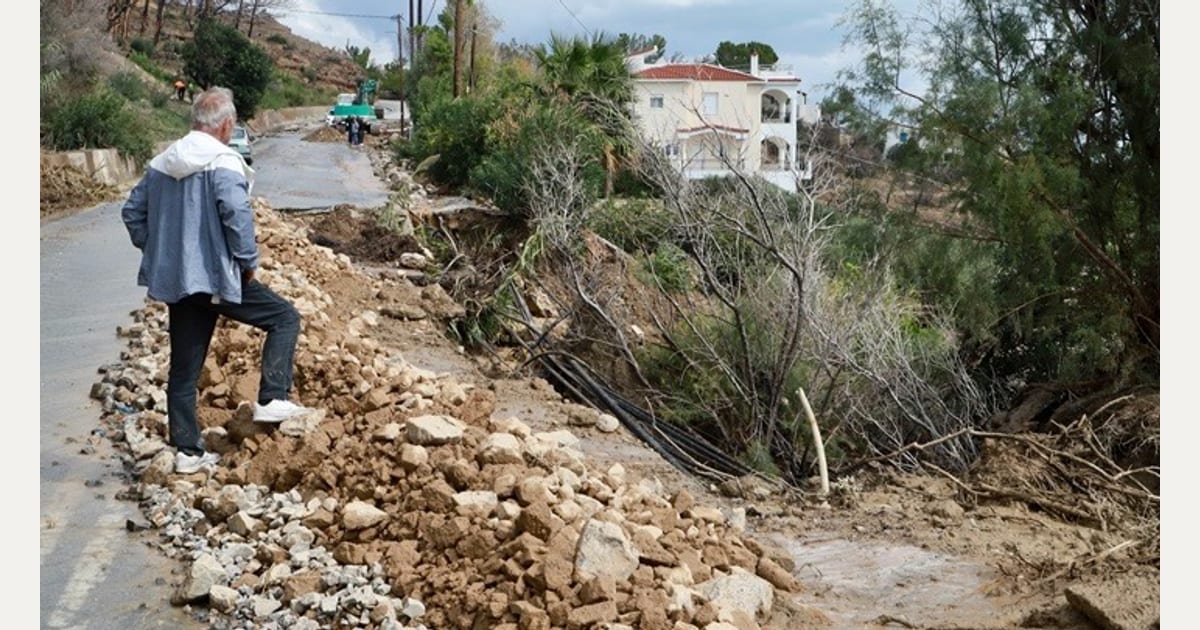 Κρήτη: Σαρωτικό το πέρασμα της κακοκαιρίας – Εγκλωβισμένοι στη Σαμαριά, τεράστιες ζημιές σε χωριά και καλλιέργειες
