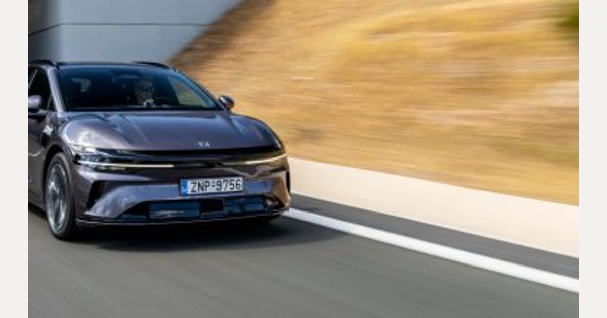 Δοκιμάζουμε το νέο Zeekr 7GT Long Range RWD – GT