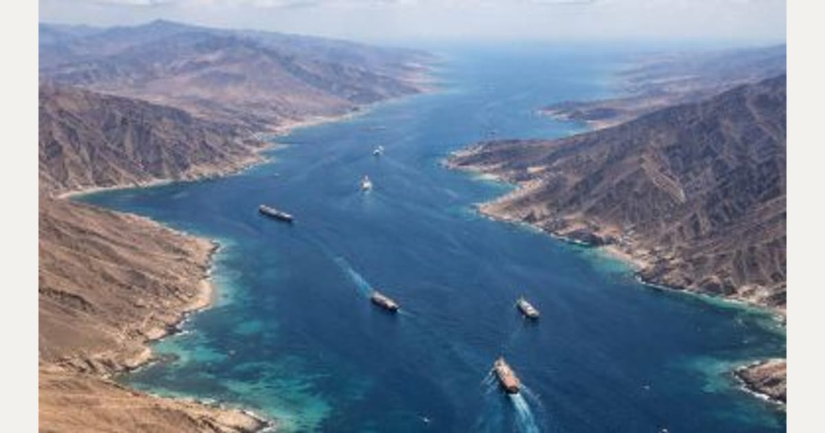 Στενά του Ορμούζ: Ιρανικός πύραυλος τραυμάτισε οκτώ Αμερικανούς πεζοναύτες!