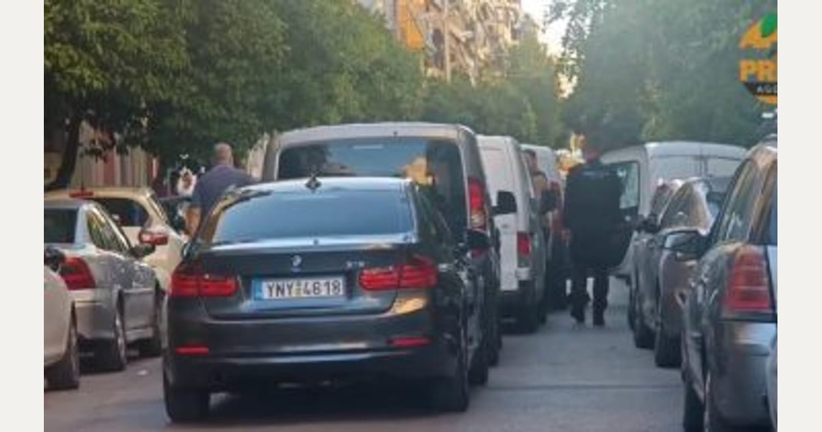 Εκκενώθηκαν δύο πολυκατοικίες στην Καλλιθέα