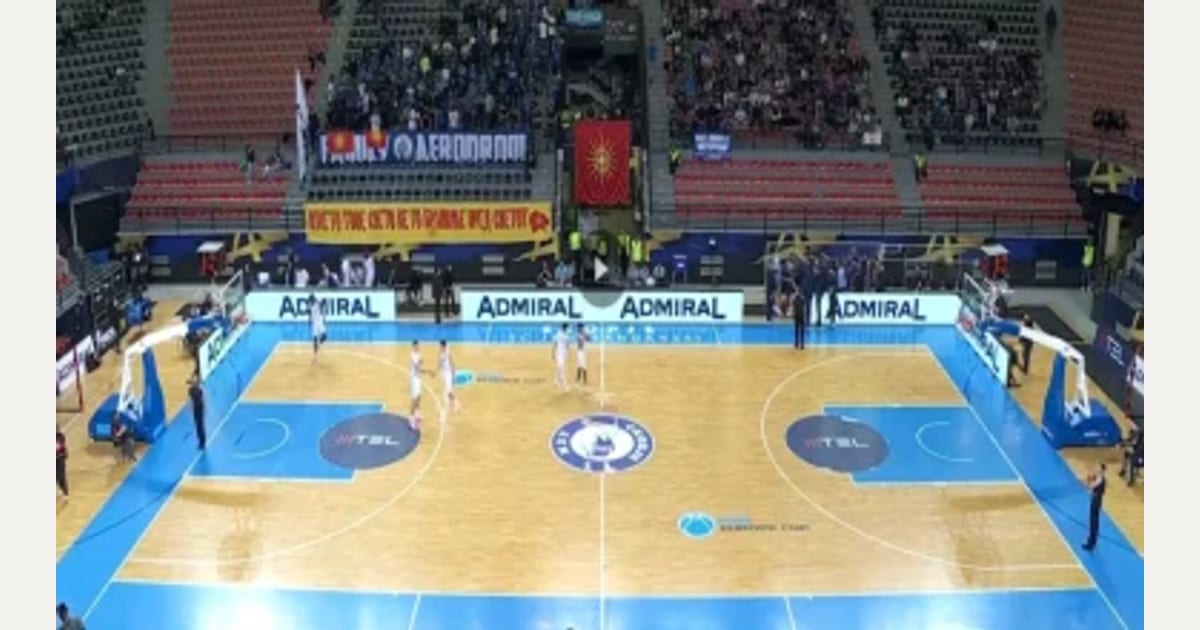 Οι Σκοπιανοί προκαλούν με πανό στον αγώνα του Ηρακλή – Χάρτης με σύνορα έως τη Χαλκιδική (φώτο)