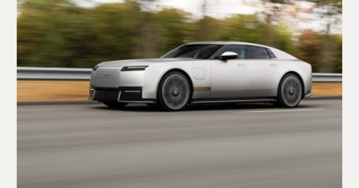 Jaguar Type 01: Αυτή είναι η Jaguar που τα παίζει όλα για όλα (βίντεο)