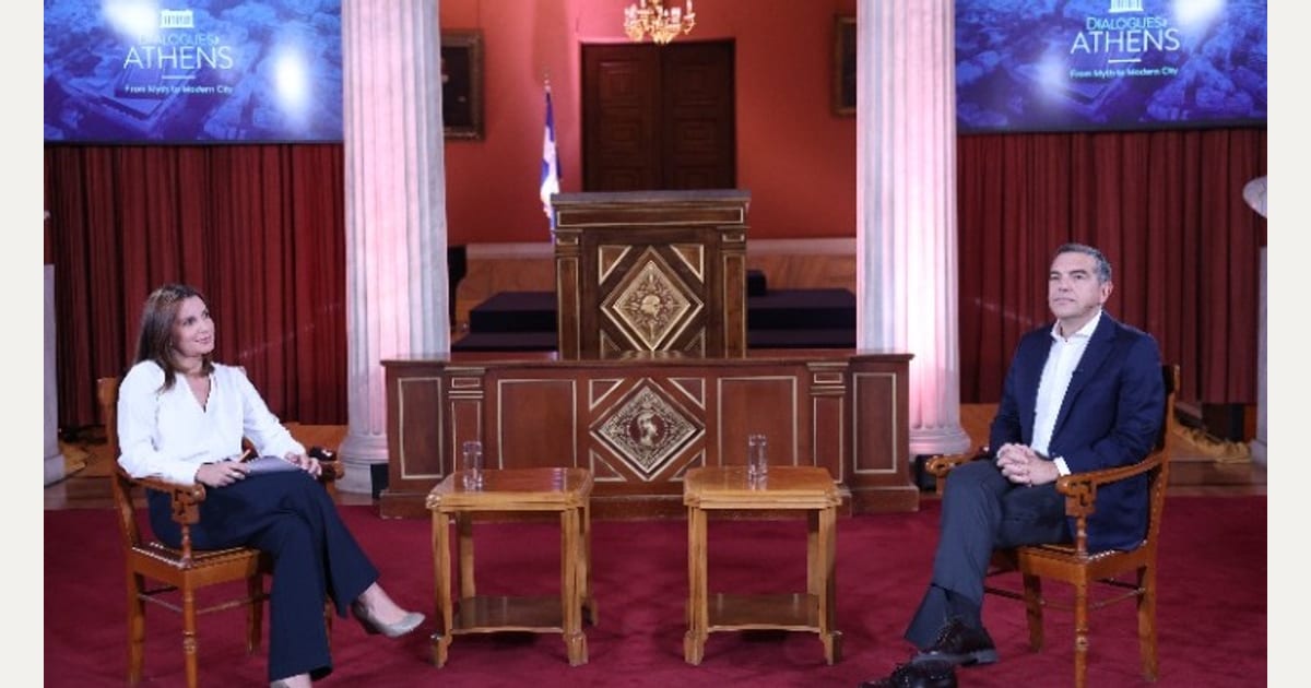 Από την ηλεκτρική διασύνδεση στις… τηλεπικοινωνίες ο Αλέξης Τσίπρας