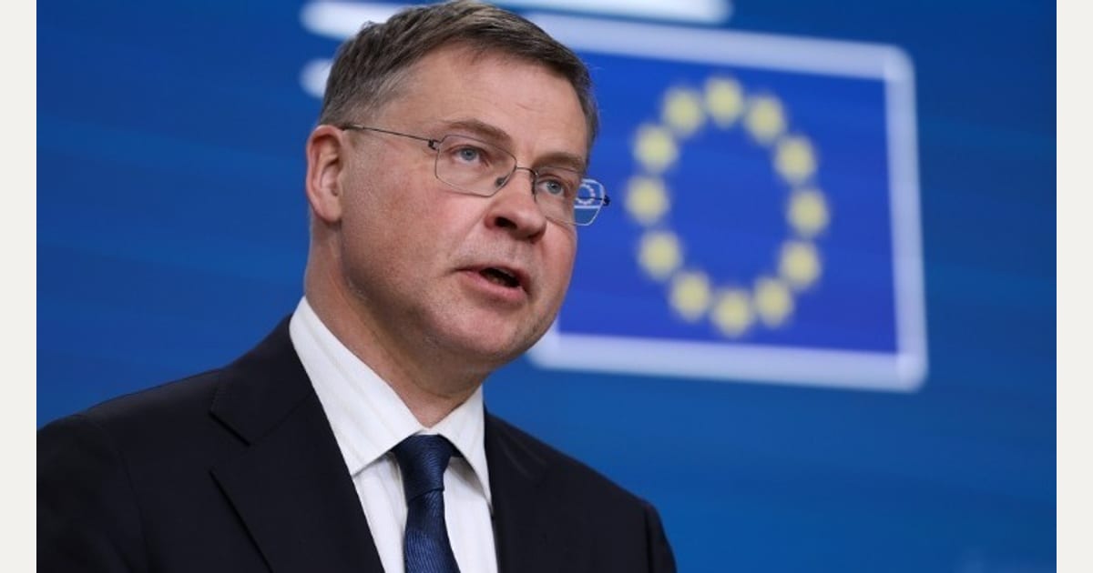 Eurogroup: Φρένο Ντομπρόβσκις σε νέες δημοσιονομικές ευελιξίες για Ελλάδα και Ιταλία