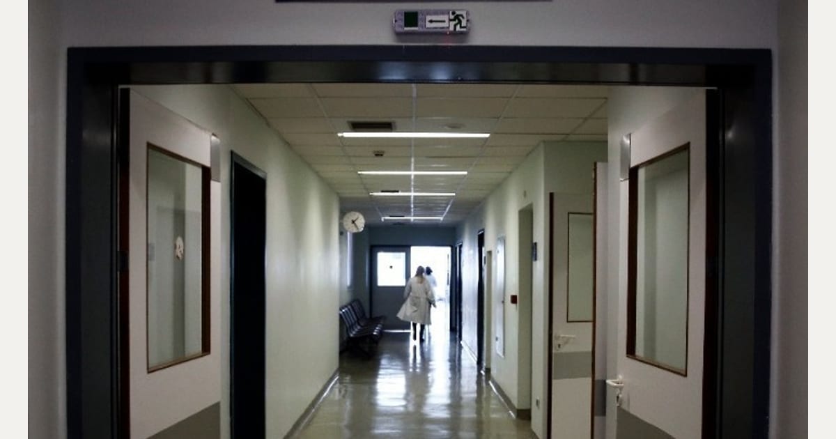 Ο Καμπούρης νοσηλεύεται φρουρούμενος στο “Γεννηματάς” – «Ξεσκονίζουν» θυρίδες και αναλήψεις εκατ. ευρώ