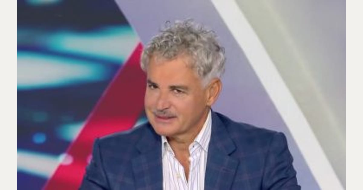 Άρης Σπηλιωτόπουλος: «Δέχομαι χλεύη για την εμφάνισή μου από τα τρολάκια του Μητσοτάκη» (βίντεο)