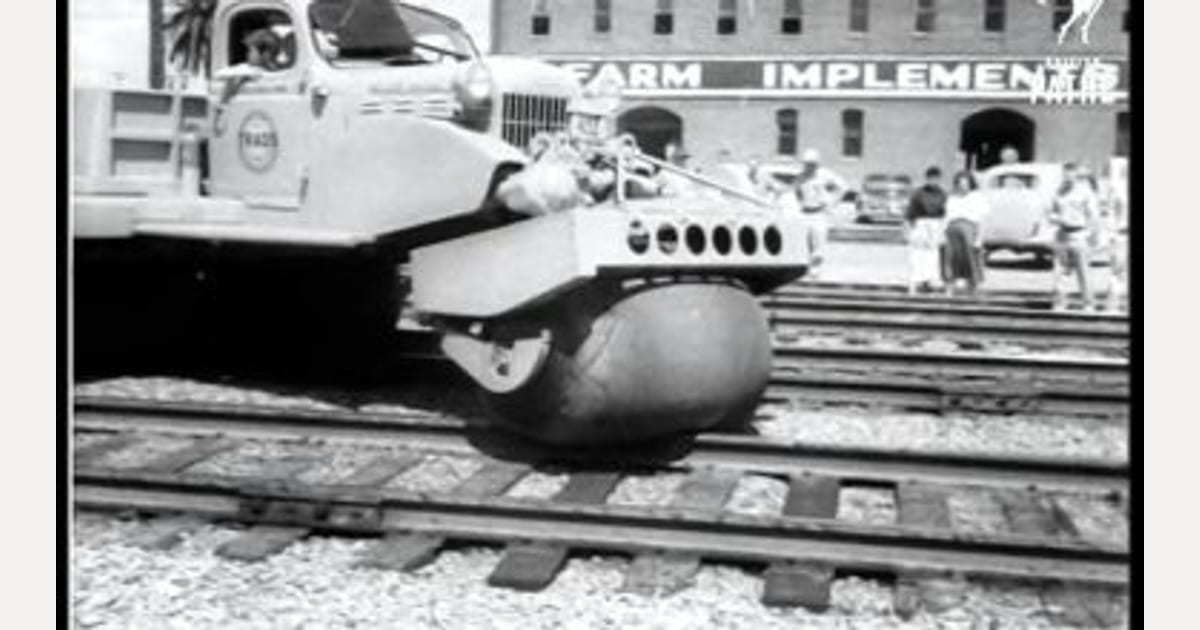 Το φαινόμενο Rolligon: Το φορτηγό του 1953 που περνούσε πάνω από ανθρώπους χωρίς να τους τραυματίζει