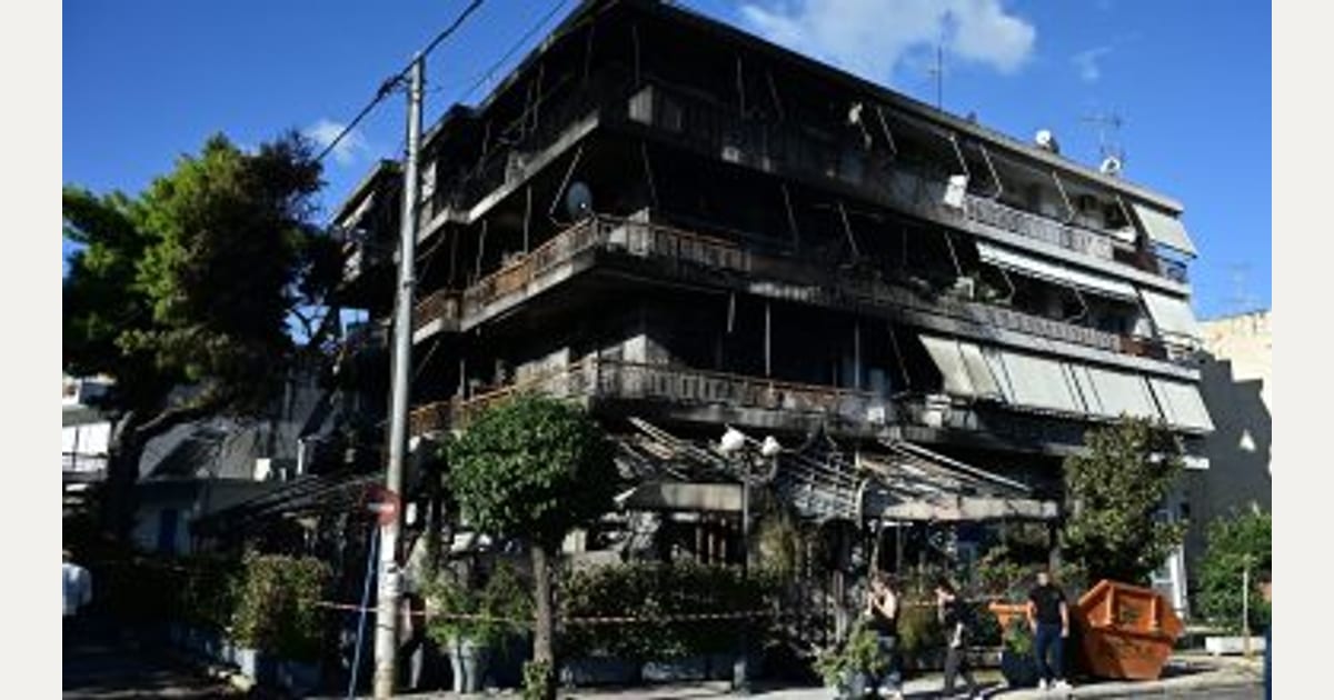 Με εύφλεκτο υγρό πυρπόλησαν την καφετέρια στη Νέα Ιωνία: Εξετάζουν αν πρόκειται για «ξεκαθάρισμα»