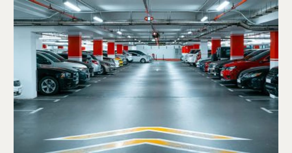 Αυτοκίνητο σε parking: Αυτό είναι που πρέπει να ενεργοποιήσεις για μεγαλύτερη προστασία