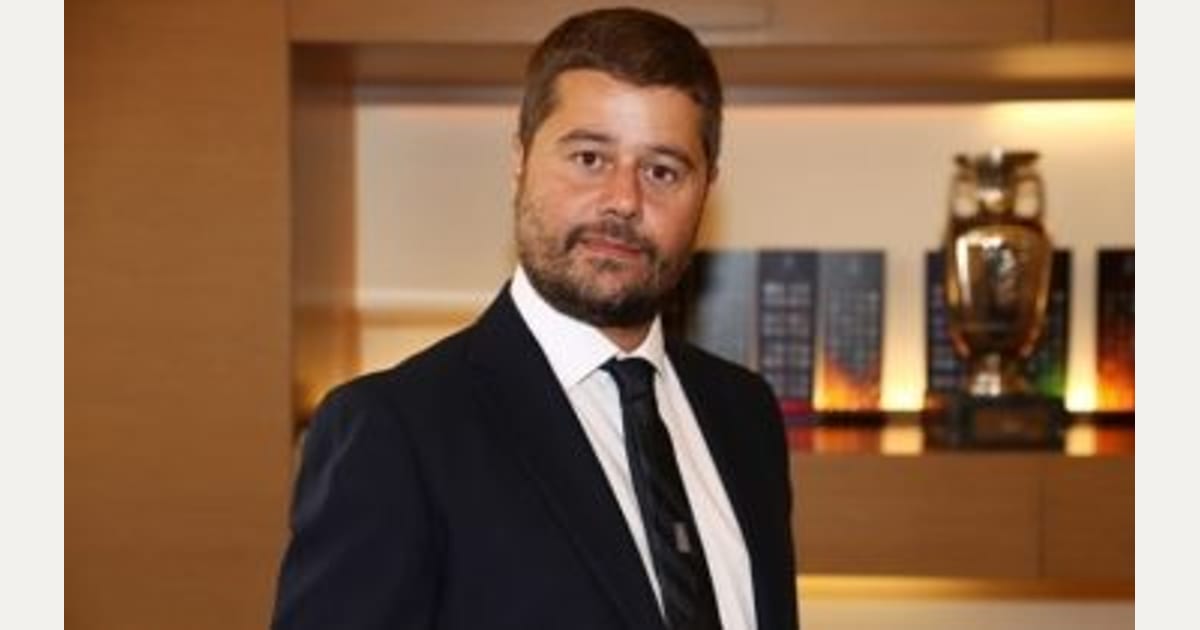 Θα μας κάψει ο Θεός: «Η επιτυχία της εθνικής ανήκει στο Μάκη όπως και η βελτίωση της διαιτησίας»