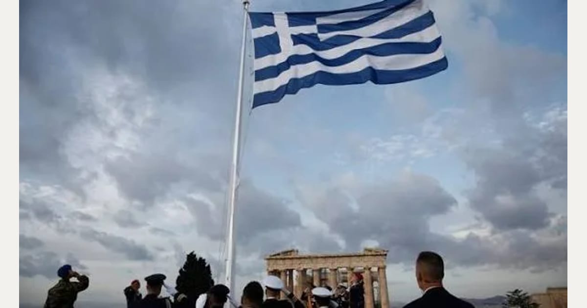 82η επέτειος Απελευθέρωσης της Αθήνας – Έπαρση της Σημαίας στον Ιερό Βράχο της Ακρόπολης