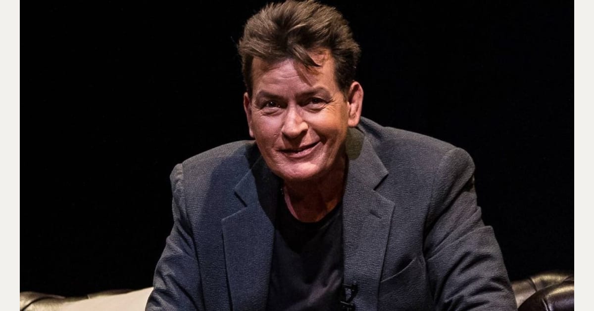 Τσάρλι Σιν: «Δεν μπορούσε να σταθεί όρθιος» – Οι δύσκολες τελευταίες ημέρες στο «Two and a Half Men»