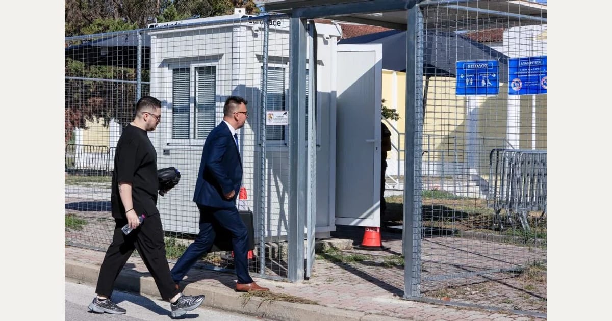 Δίκη για τα Τέμπη: Συνεχίζονται οι καταθέσεις των συγγενών των θυμάτων – Τι κατέθεσε ο Πάνος Ρούτσι
