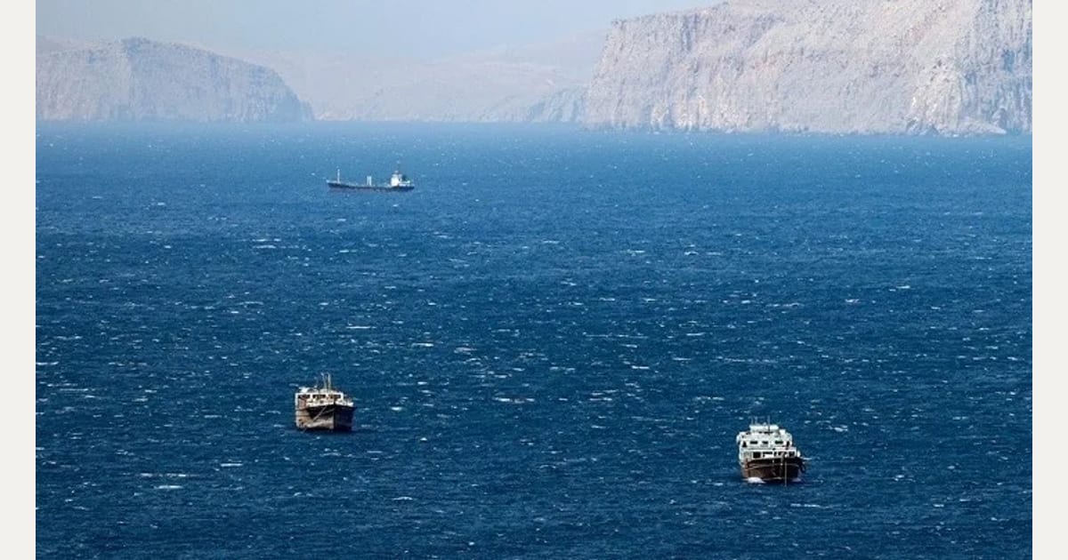 Στα άκρα η σύγκρουση ΗΠΑ–Ιράν: Ο Τραμπ λέει «όχι» και η Τεχεράνη κρατά κλειστά τα Στενά του Ορμούζ