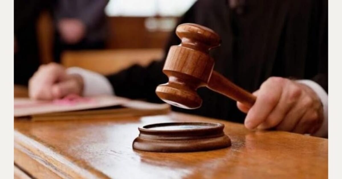 Δημοσιογράφος καταδίκασε βουλευτή σε αποζημίωση