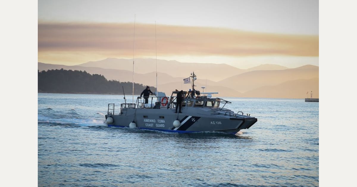 Εντοπίστηκαν 32 αλλοδαποί σε λέμβο νότια της Γαύδου