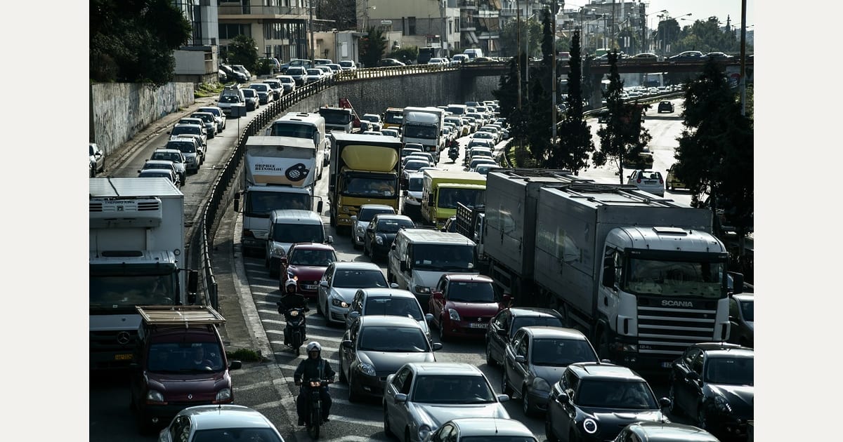 Στο «κόκκινο» ο Κηφισός λόγω τροχαίου – Ουρές 11 χιλιομέτρων