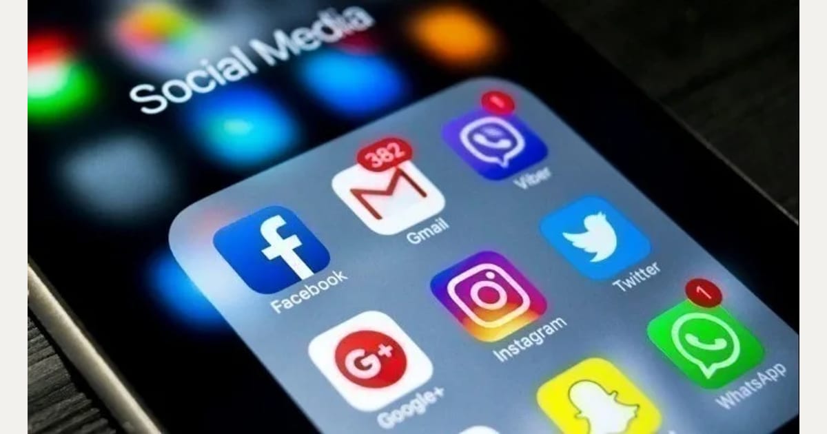 Όριο ηλικίας 15 ετών στα social media από το 2027: Οι 10 κρίσιμες ερωτήσεις και απαντήσεις