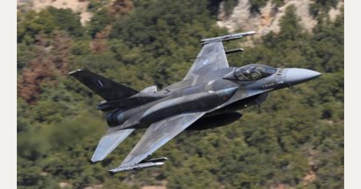 Κύπρος: Με ελληνικά F-16 Viper και Barak MX πραγματοποιήθηκε η παρέλαση (βίντεο)