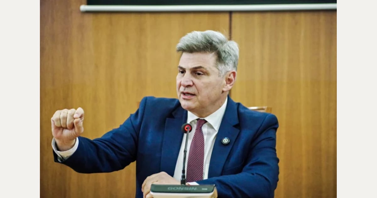 Παρέμβαση Φαραντούρη μετά τις τουρκικές απειλές: «Δεν θα σας αφήσουμε να ποντίσετε το καλώδιο»