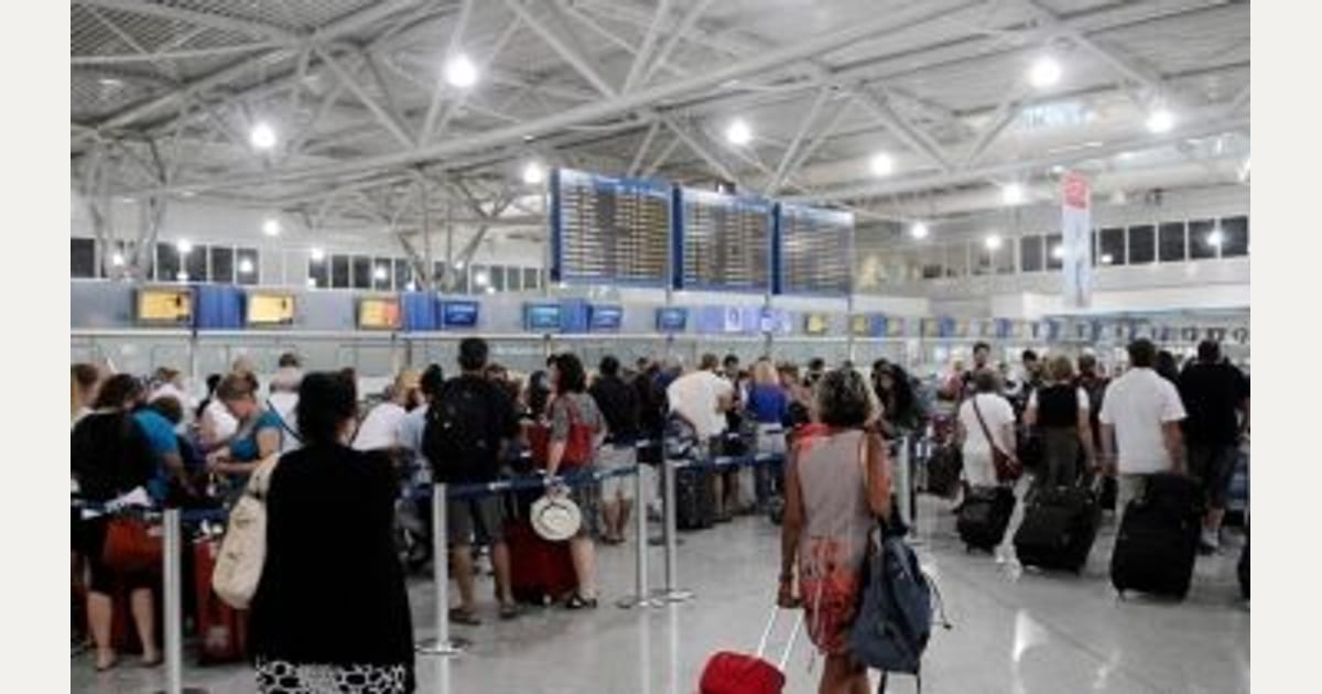 Νέο ρεκόρ στα αεροδρόμια της ΥΠΑ – Πάνω από 9,3 εκατ. επιβάτες στο οκτάμηνο του 2026