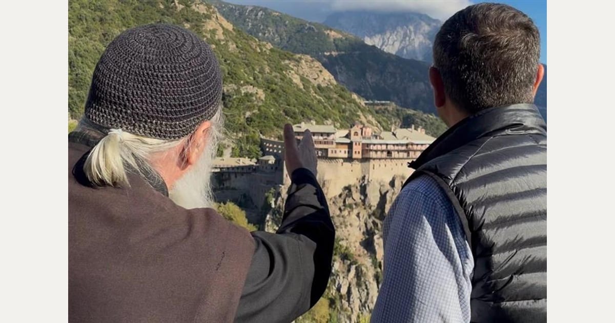 Ο Τσίπρας στο Άγιο Όρος: Η ανάρτηση για το «νόημα της ύπαρξης» και η ατάκα Άδωνι – «Για άθεος τα λέει πολύ ωραία»