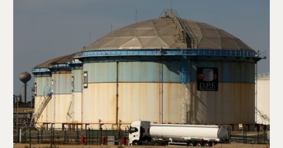 Η ΕΕ ρίχνει 100 εκατ.βαρέλια πετρέλαιο στην αγορά – Πανηγυρικό κλίμα στην ανακοίνωση του Τραμπ