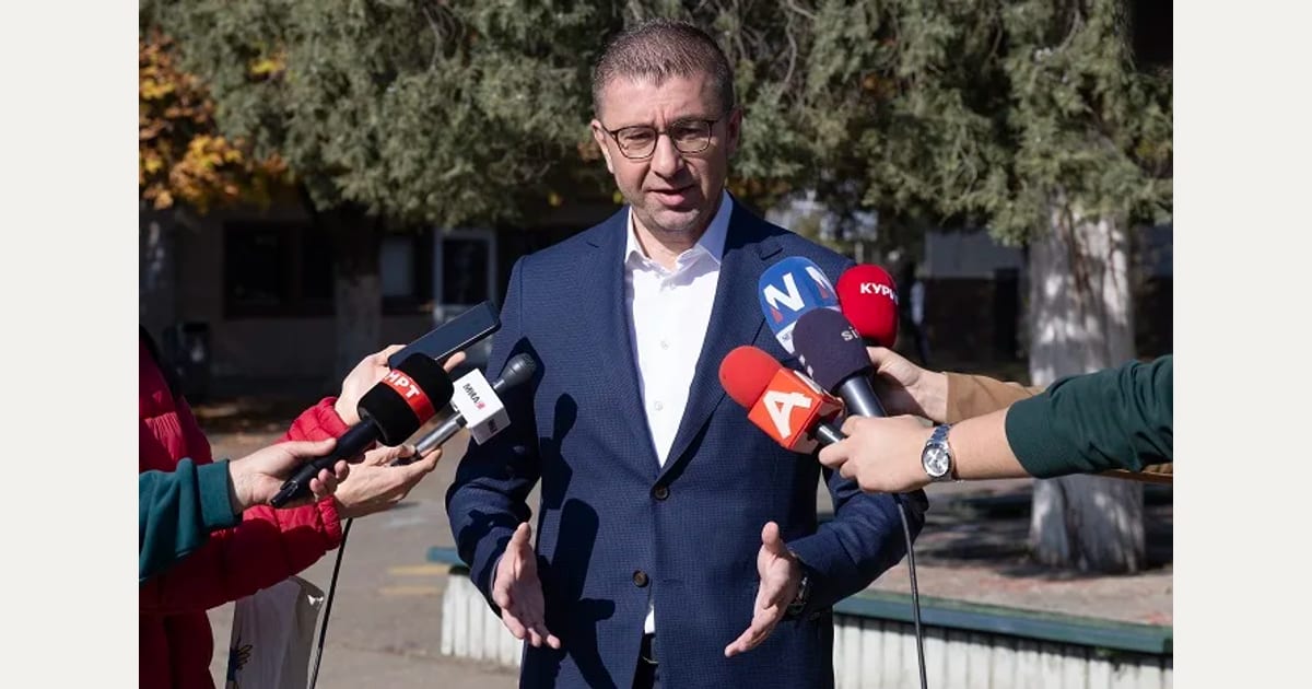 Βόρεια Μακεδονία: Μεσολάβηση της ΕΕ ζητεί ο Μίτσκοσκι για το πρόβλημα με τη Βουλγαρία – Συνταγματική τροποποίηση ζητεί η φον ντερ Λάιεν