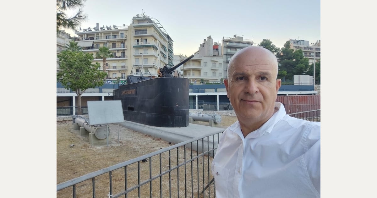 Π.Αβραμοπουλος- Η πανέμορφη και ιστορική Φεραττύδα  στον Πειραιά