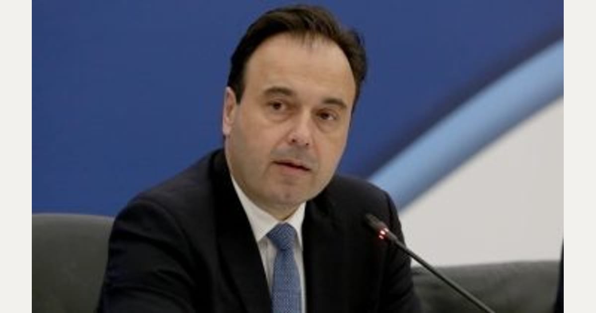 Δ. Παπαστεργίου:«Από 1η Ιανουαρίου το όριο των 15 ετών στα social media»