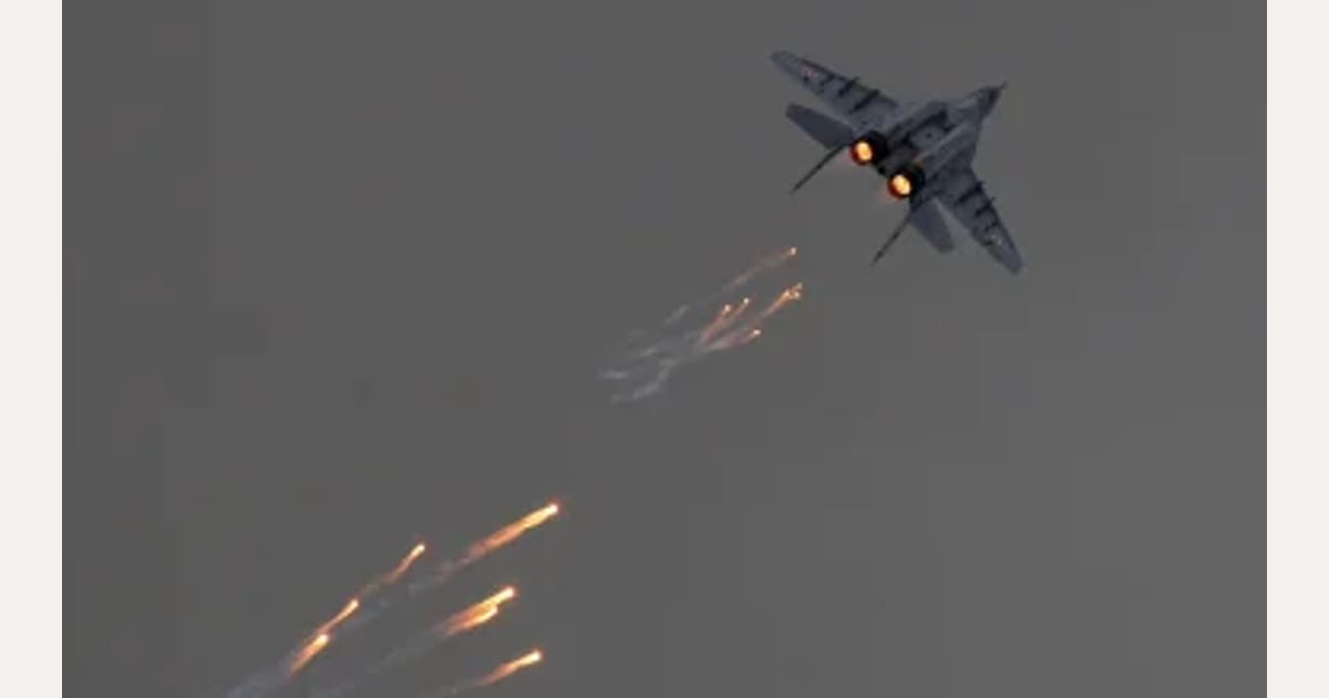Βίντεο: Η στιγμή που ουκρανικό Mig-29 καταρρίπτει ρωσικό drone